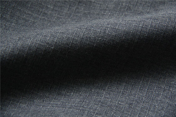 Gladde textuur Lenzing Viscose stof Hoge kreukbestendigheid Ademend materiaal Ideaal voor stijlvolle comfortabele kleding